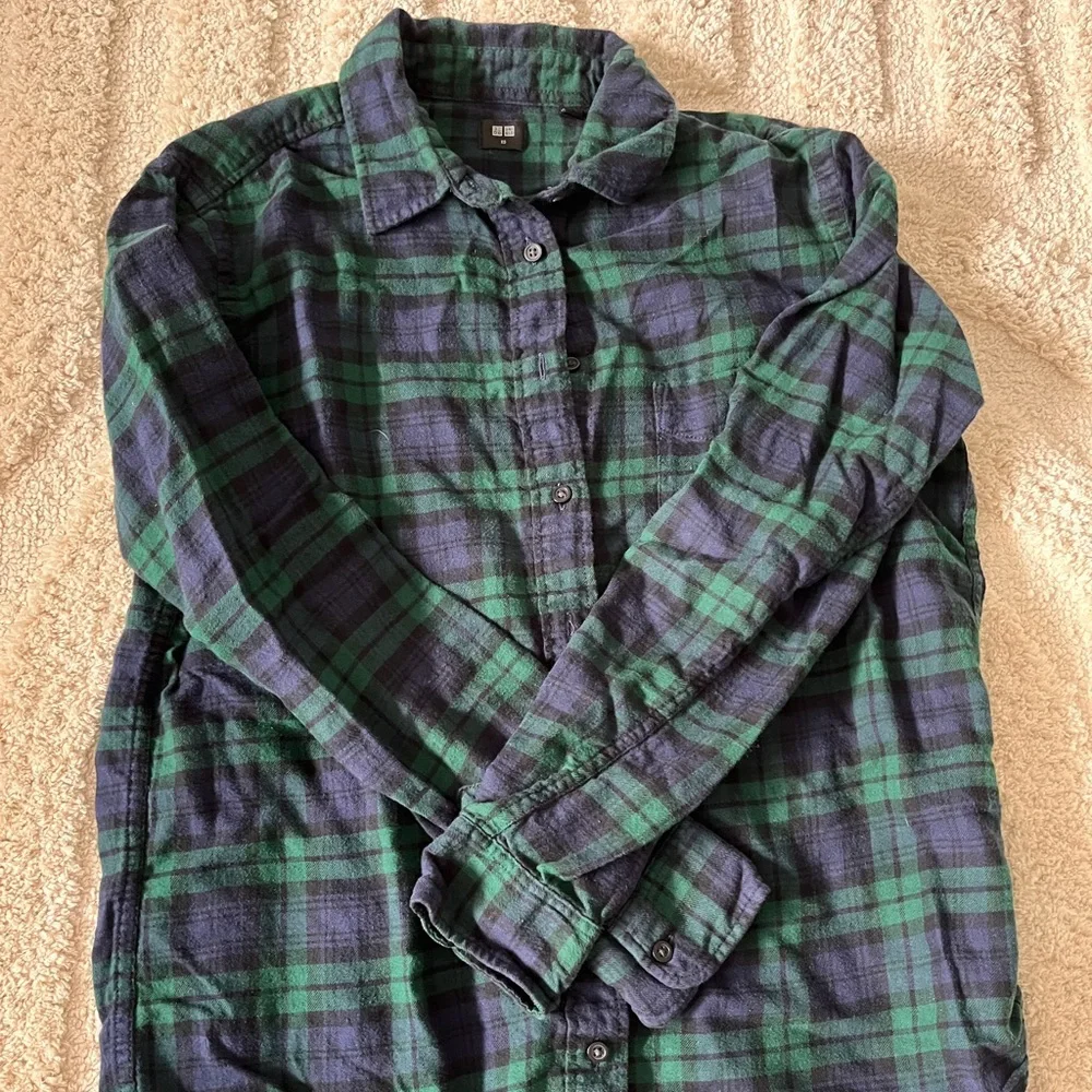Flannel - Picture 1 of 4